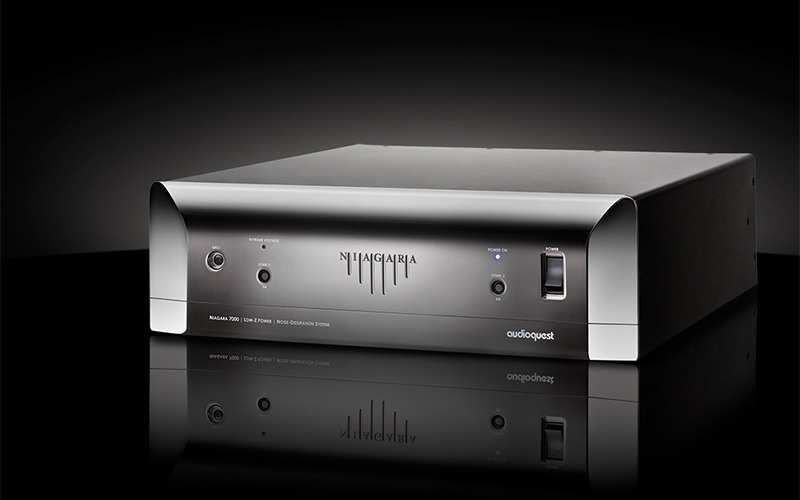 cục lọc nguồn audioquest niagara 700