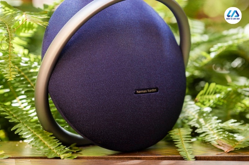 đánh giá harman kardon onyx studio 8 thời lượng pin