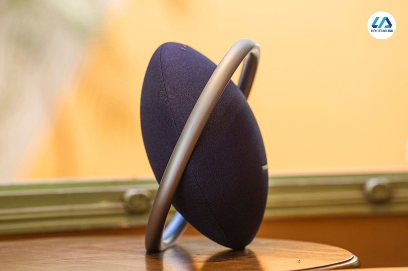 đánh giá harman kardon onyx studio 8 tay cầm nhôm