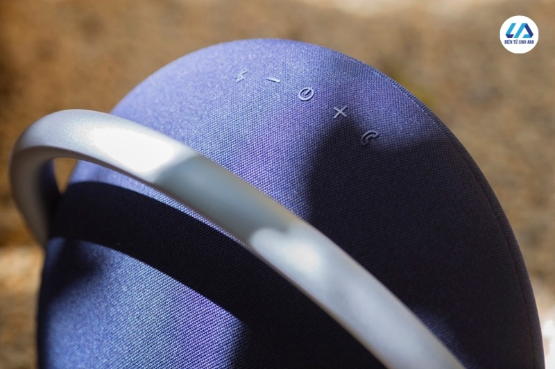 đánh giá harman kardon onyx studio 8 trọng lượng và thiết kế