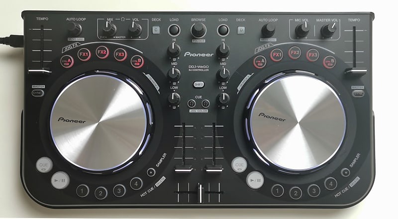 Bàn DJ Pioneer DDJ Wego dành cho người mới học 