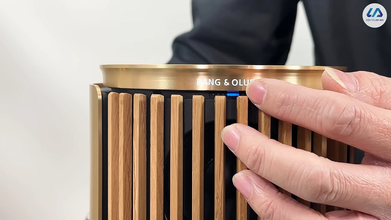 đèn nền logo trên beolab 8