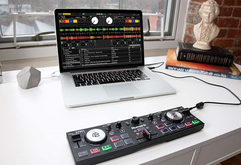 Bàn DJ Numark DJ2GO2 Touch đánh giá