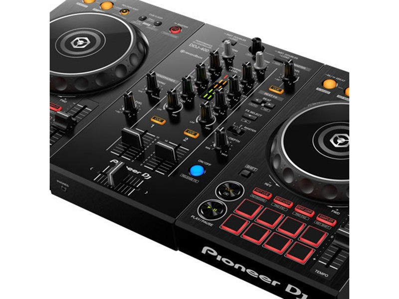 Mặt trước của bàn DJ Pioneer DDJ-400-N