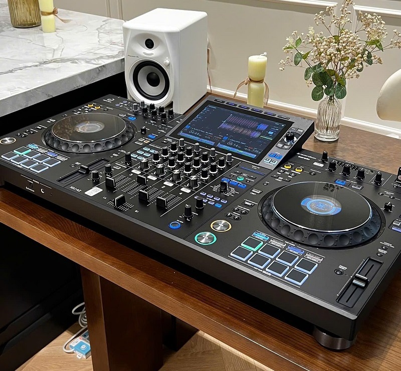 giá bàn dj xdj-az