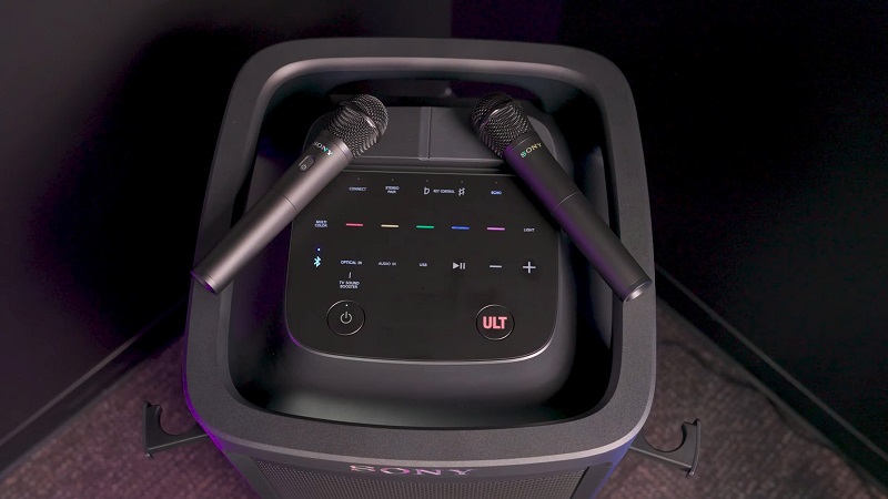 hát karaoke trên loa ult tower 9 ac