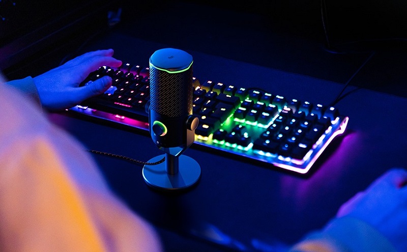 micro jbl quantum stream studio trang bị đèn rbg thông minh