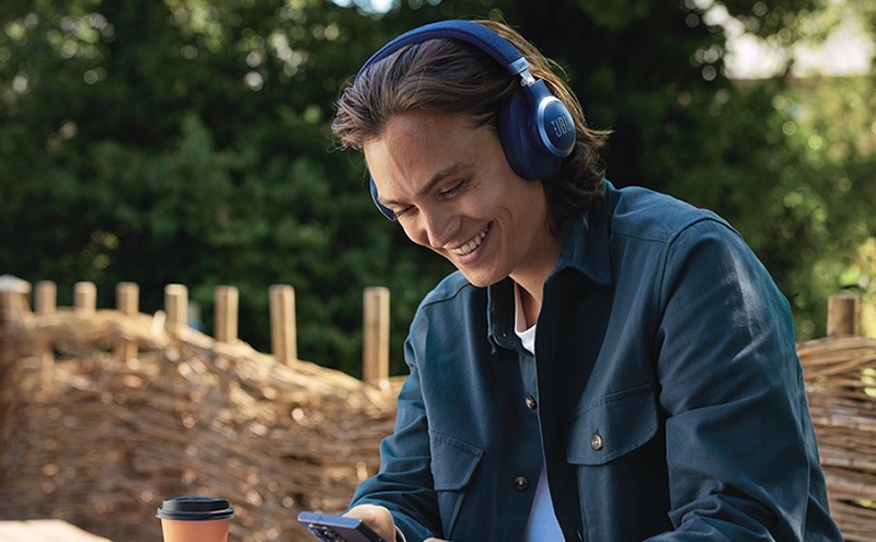 tai nghe jbl live 770nc kết nối bluetooth nhanh chóng và hiệu quả
