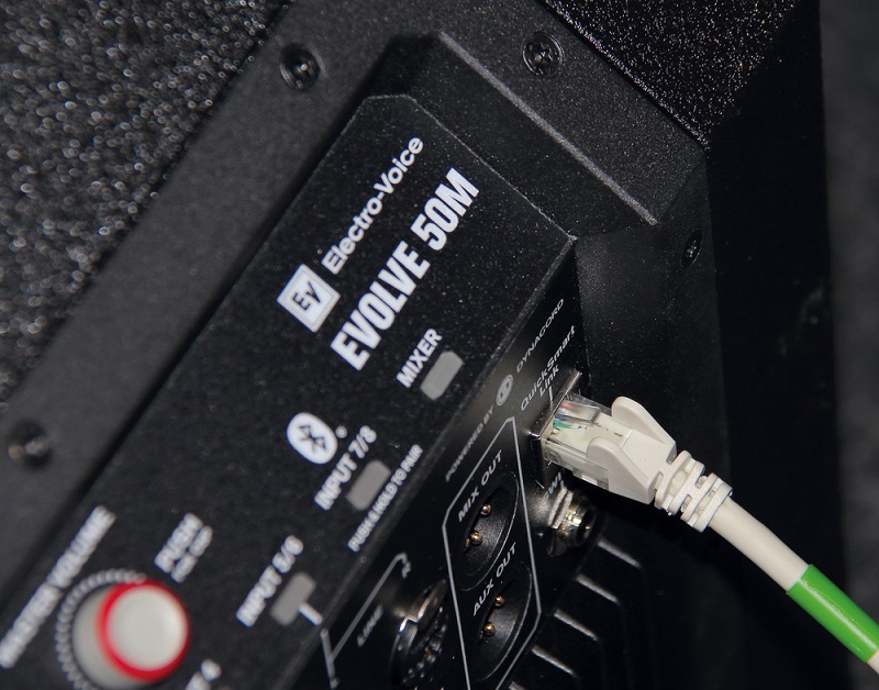 kết nối hai loa evolve 50m bằng quick smart link