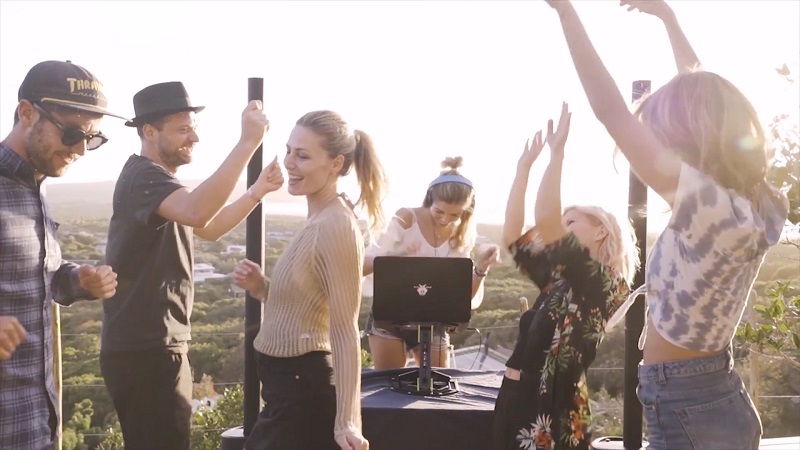 kết nối đa năng với loa maui 5 go 100