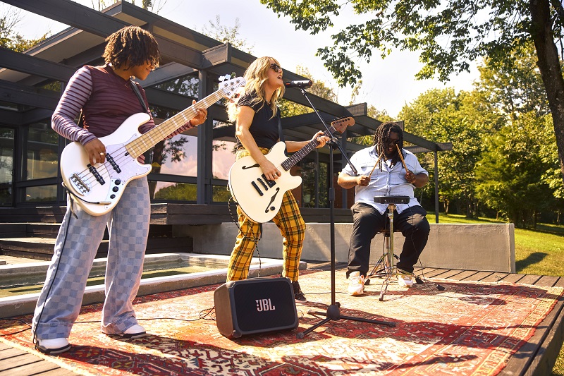 loa bandbox trio ra mắt