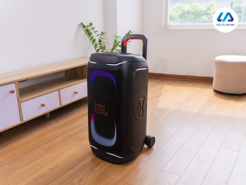 loa jbl partybox 330 mới ra mắt thời lượng pin