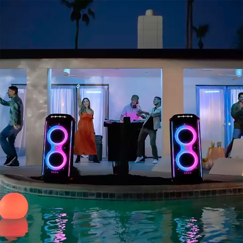 Loa JBL PartyBox Ultimate được thiết kế với khả năng chống nước nhẹ IPX4: chống nước hắt từ mọi phía