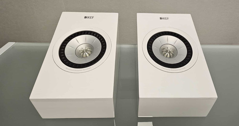 loa kef r8a meta giá