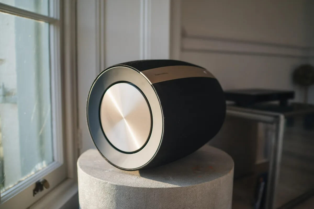 Loa Bowers & Wilkins Formation Bass