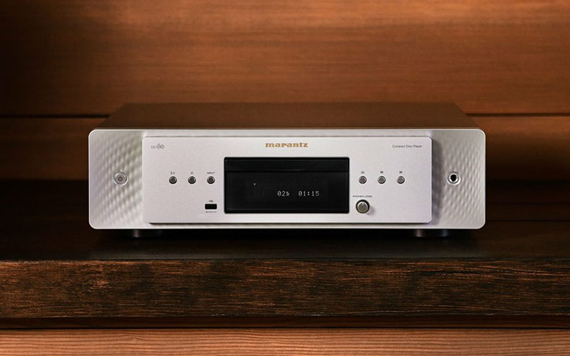 Marantz CD 60 đặt tại phòng khách