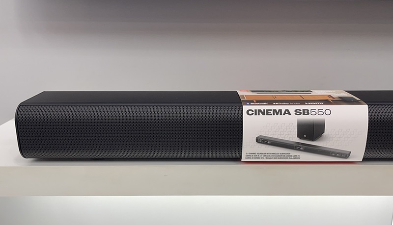 mặt lưới trên loa thanh cinema sb550