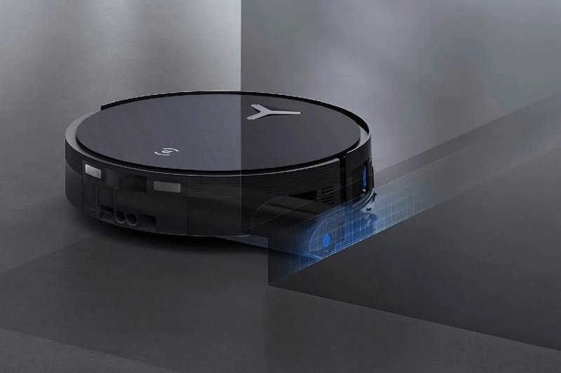 robot deebot x12 lau sát cạnh