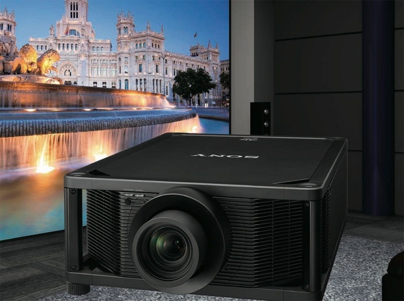 Features of Sony VPL-VW5000ES Projector