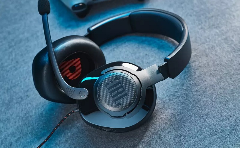 mua Tai nghe JBL Quantum 200