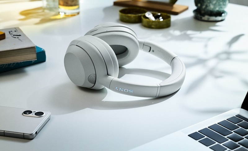 tai nghe sony ult wear với thiết kế thời thượng êm ái