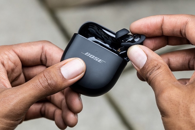 thời lượng pin tai nghe bose quietcomfort ultra earbuds