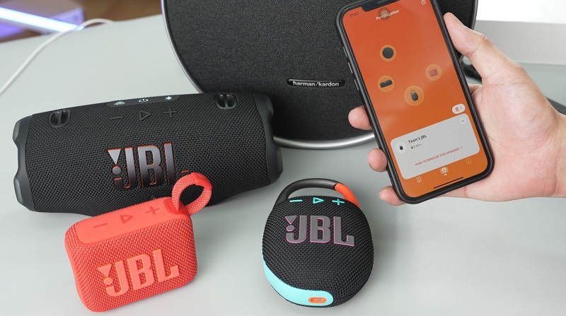 tính năng kết nối nhiều loa charge 6
