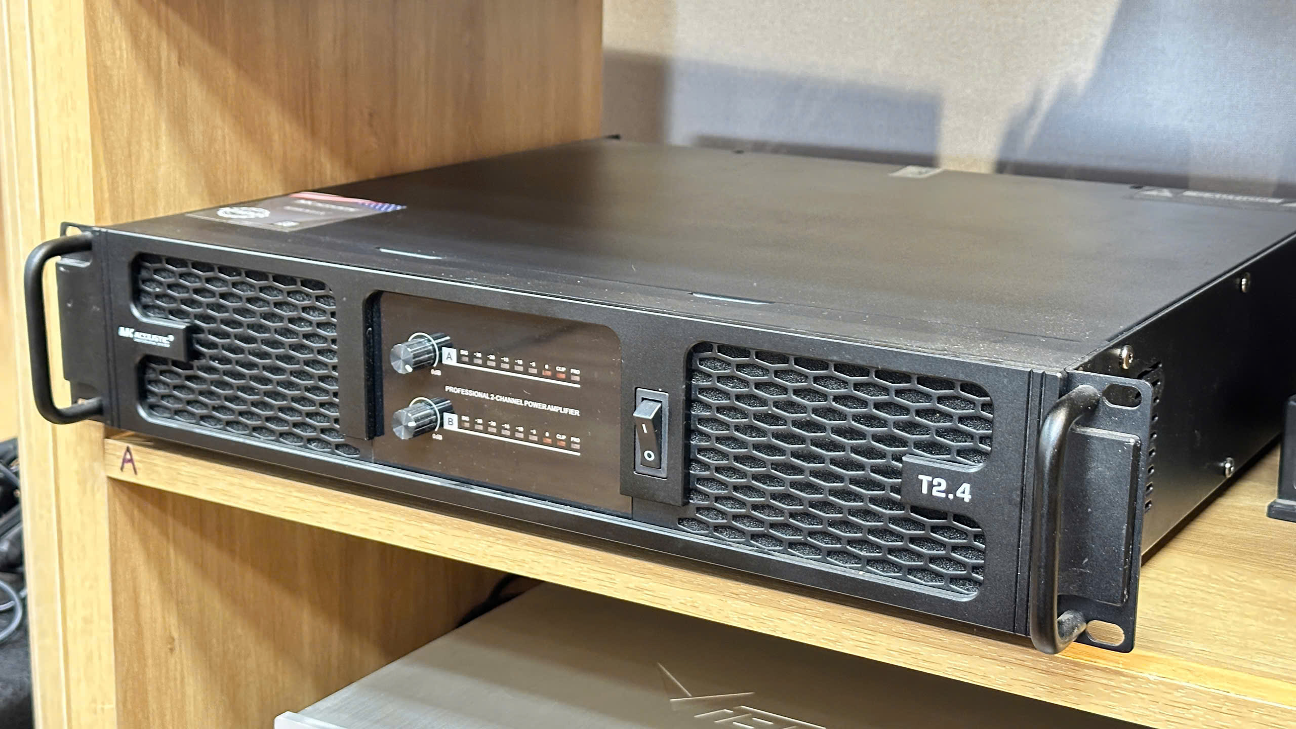 Đẩy công suất MK Acoustic T 2.4 Thanh lý