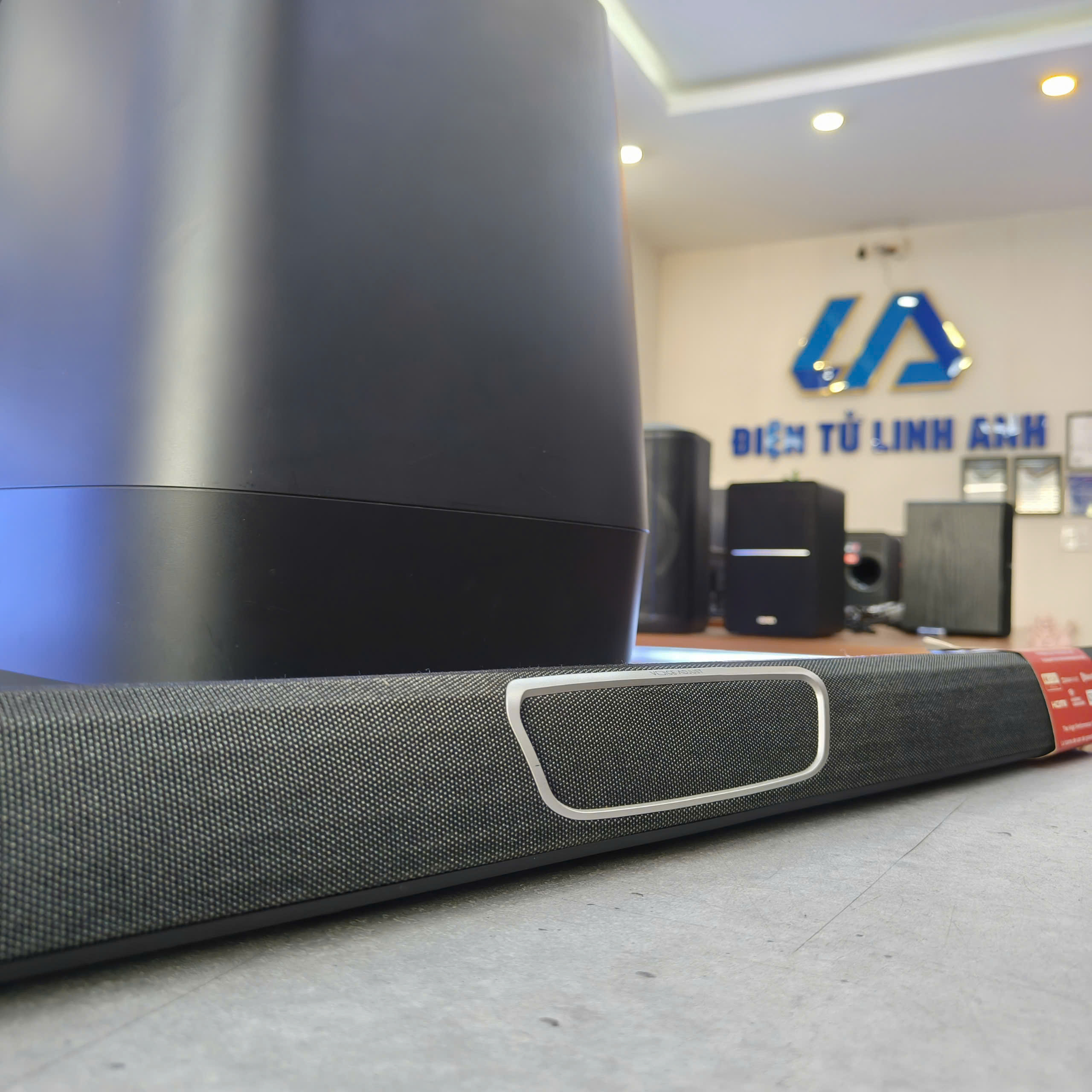 Loa Soundbar Polk Audio Magnifi Max Likenew