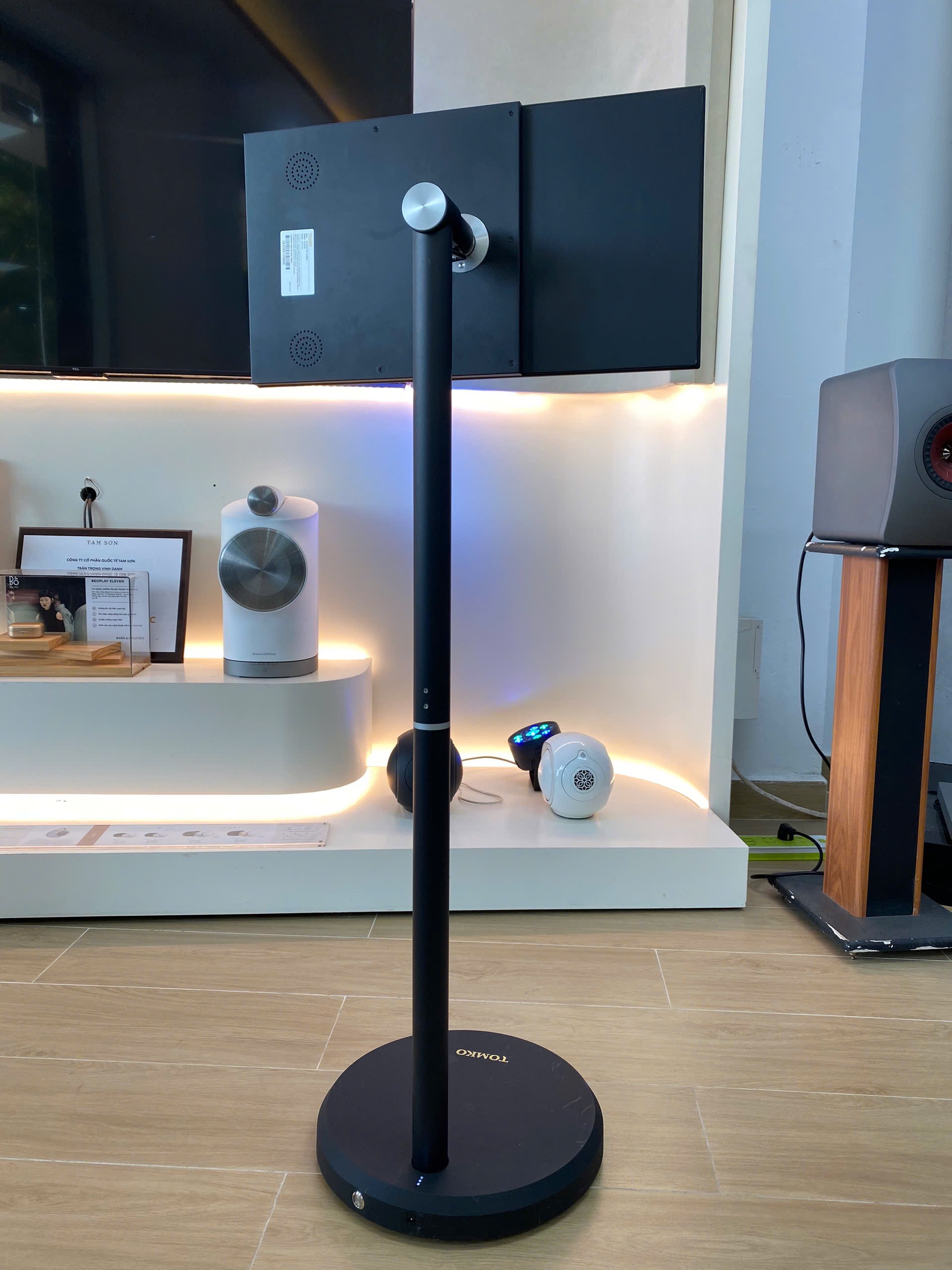 Màn hình di động thông minh Tomko GoWithMe (không cam) Qua sử dụng