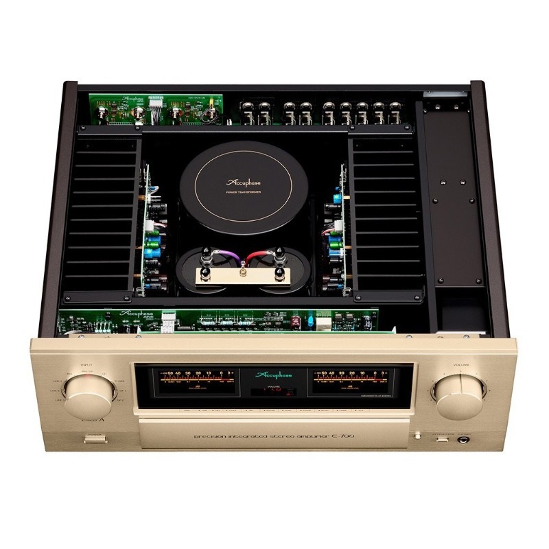 Amply Accuphase E-700