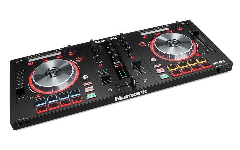 Bàn DJ Numark Mixtrack Pro 3