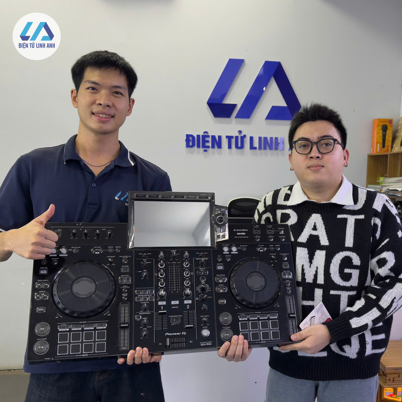Bàn DJ Pioneer XDJ-RX3