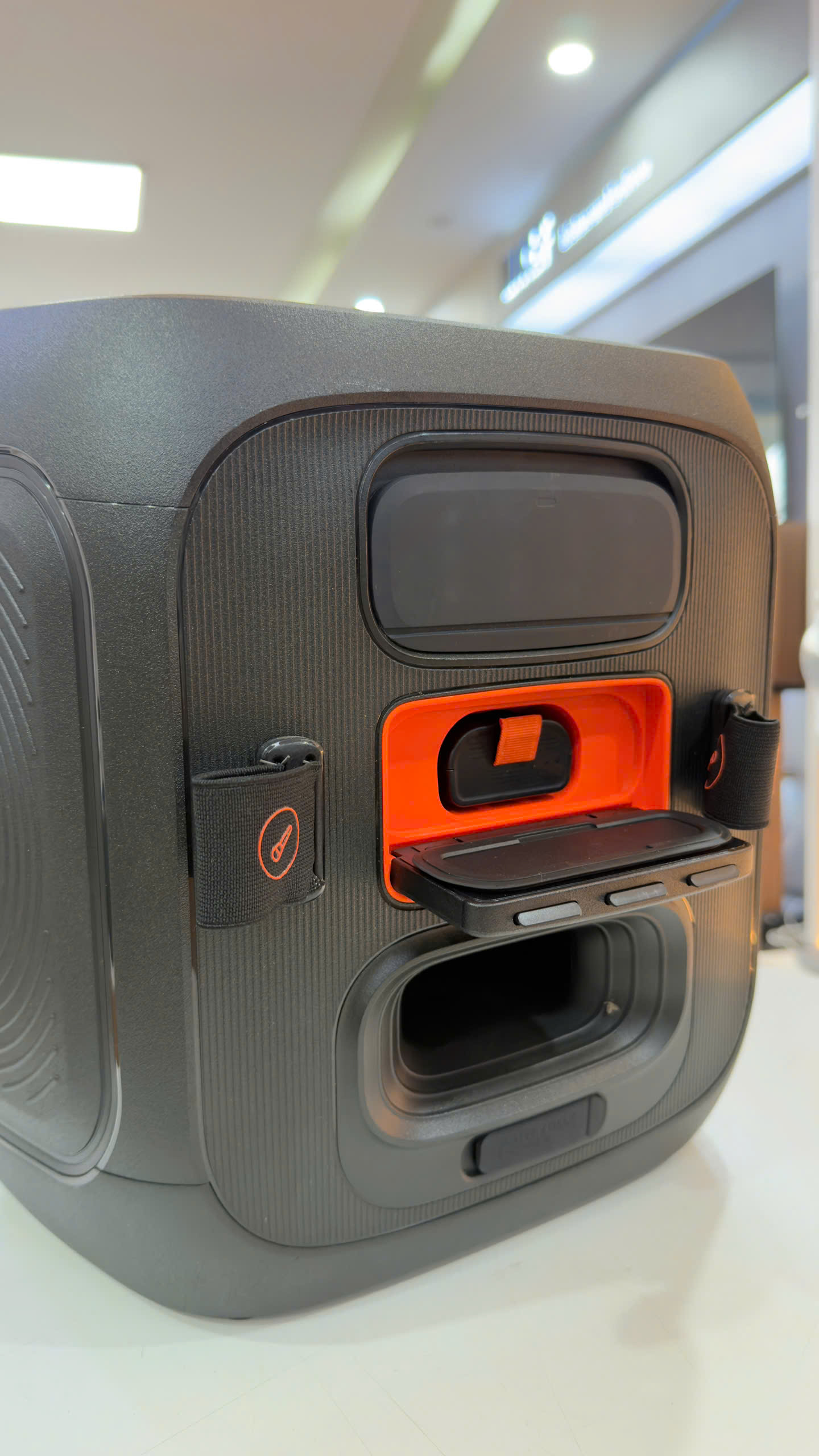Loa JBL Partybox Encore 2 Qua sử dụng