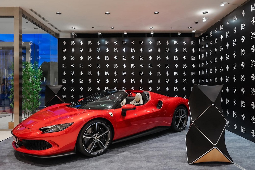Bang & Olufsen - Beosound Explore Rosso Ferrari Bang & Olufsen - Beosound Explore Rosso Ferrari