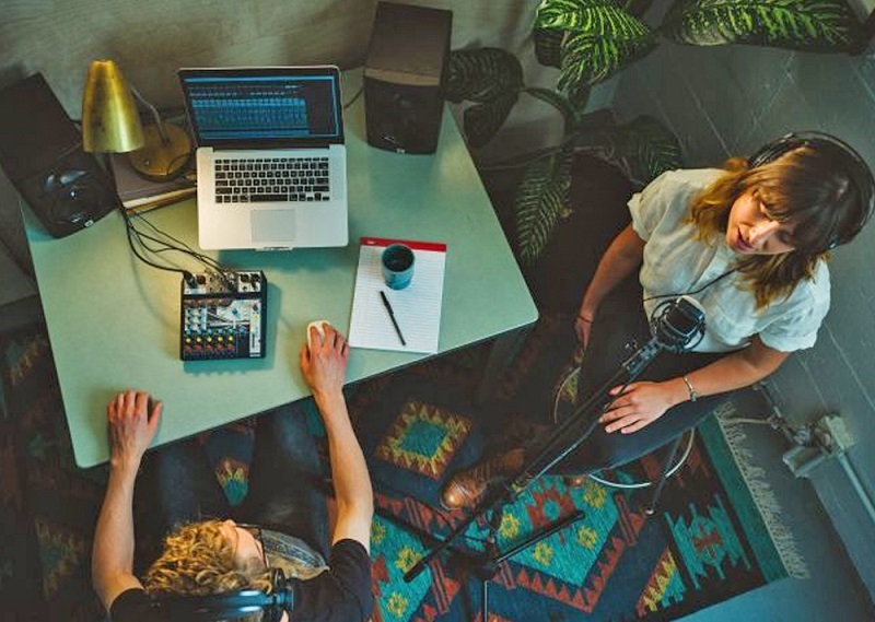 Combo thu âm micro AKG P120+ Mixer Soundcraft Notepad 8FX+ Tai nghe AKG K72