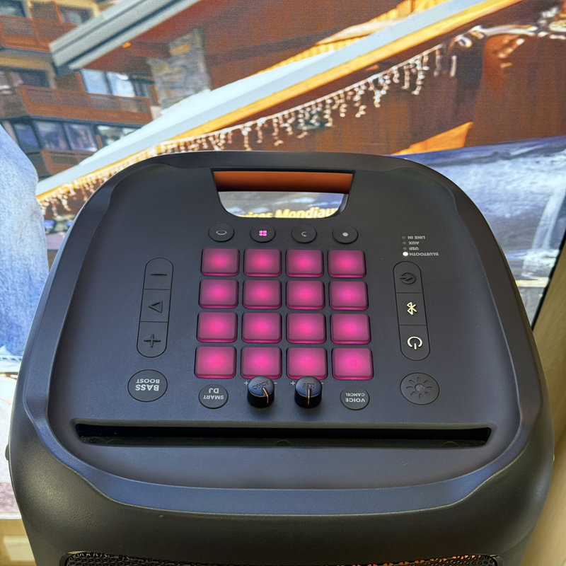 Loa JBL Partybox 1000 Demo Thanh Lý