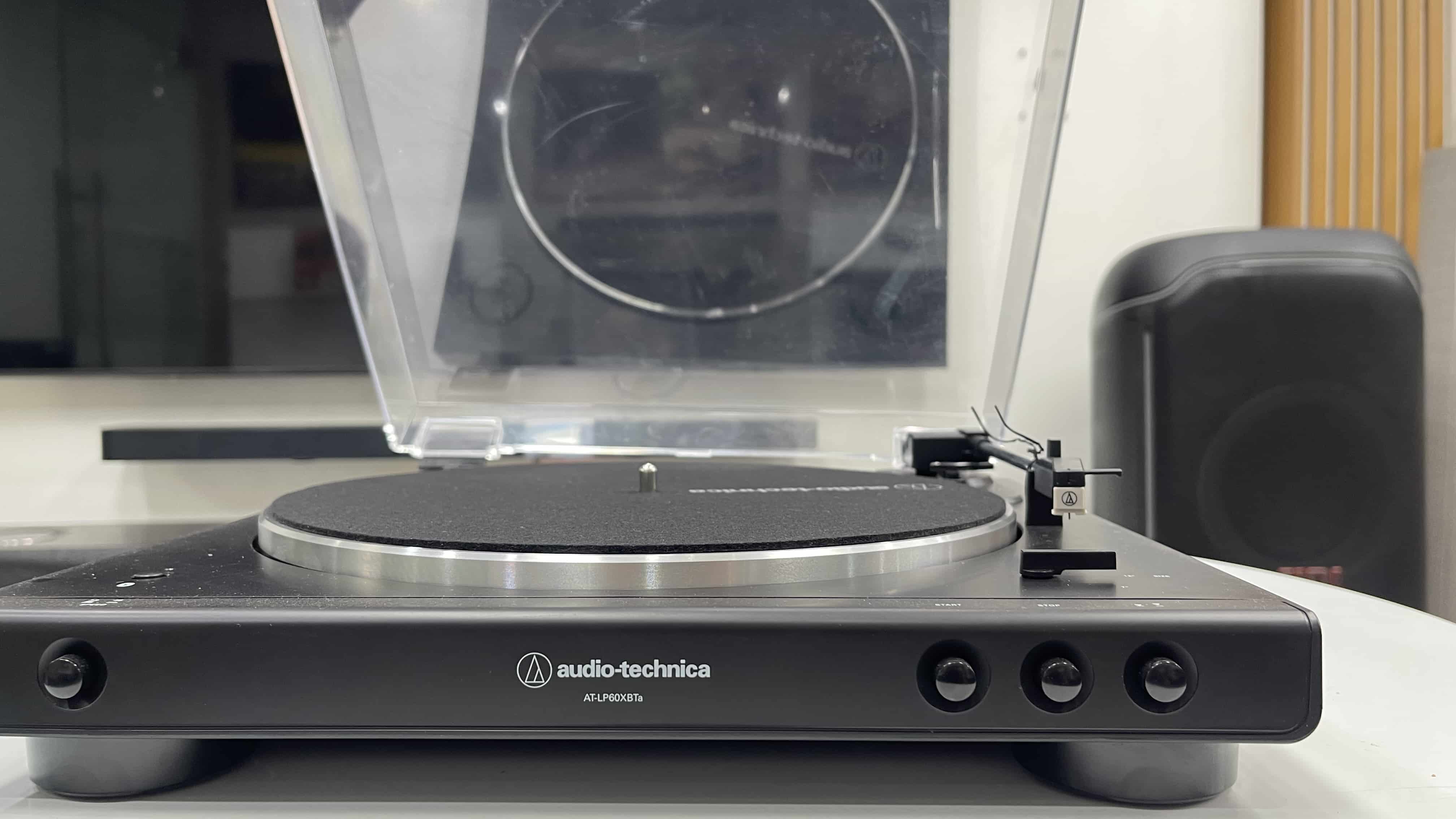 Đầu đĩa than Audio Technica AT-LP60XBT Likenew tại Hà Nội