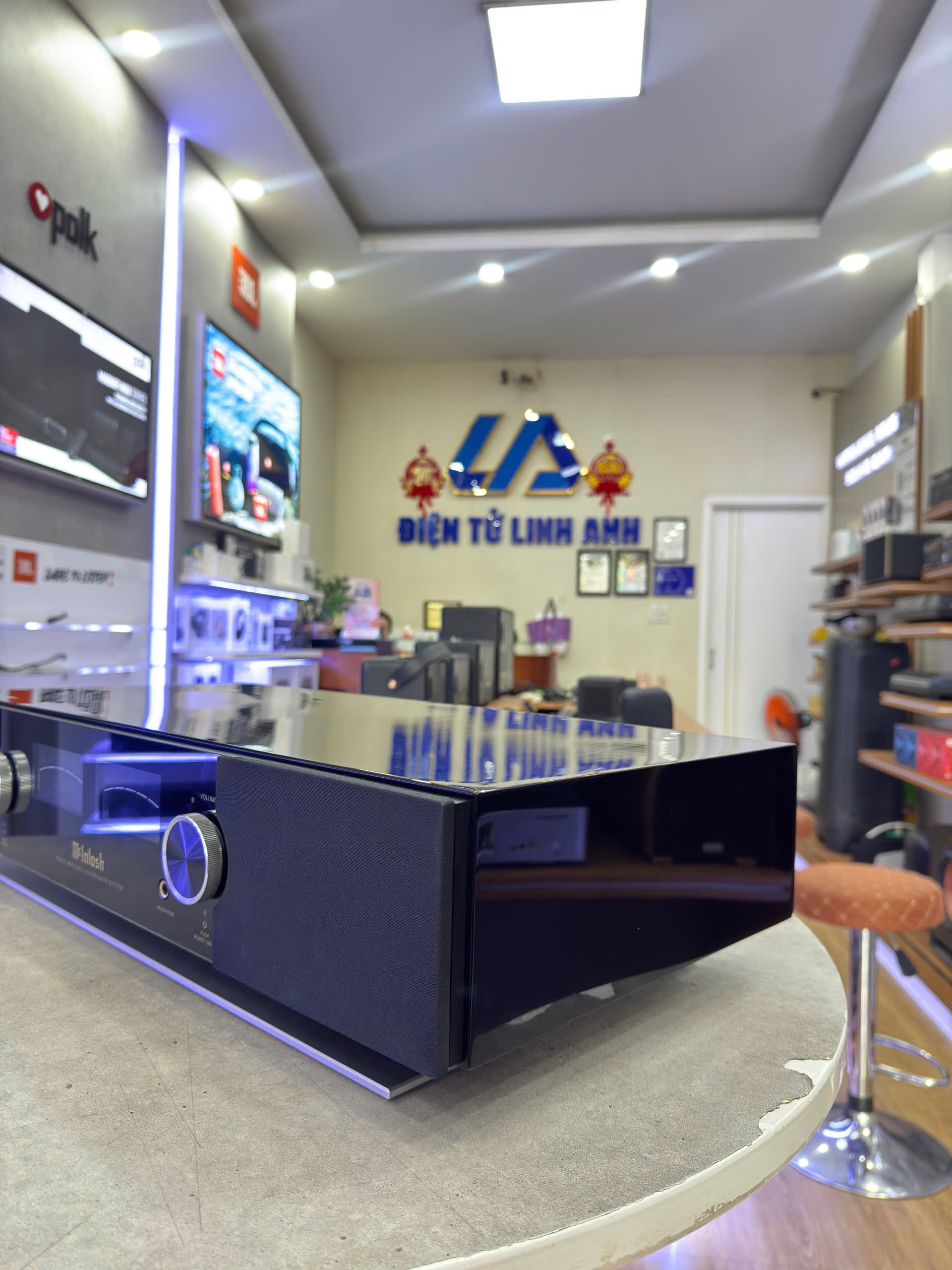 Loa McIntosh RS250 Likenew