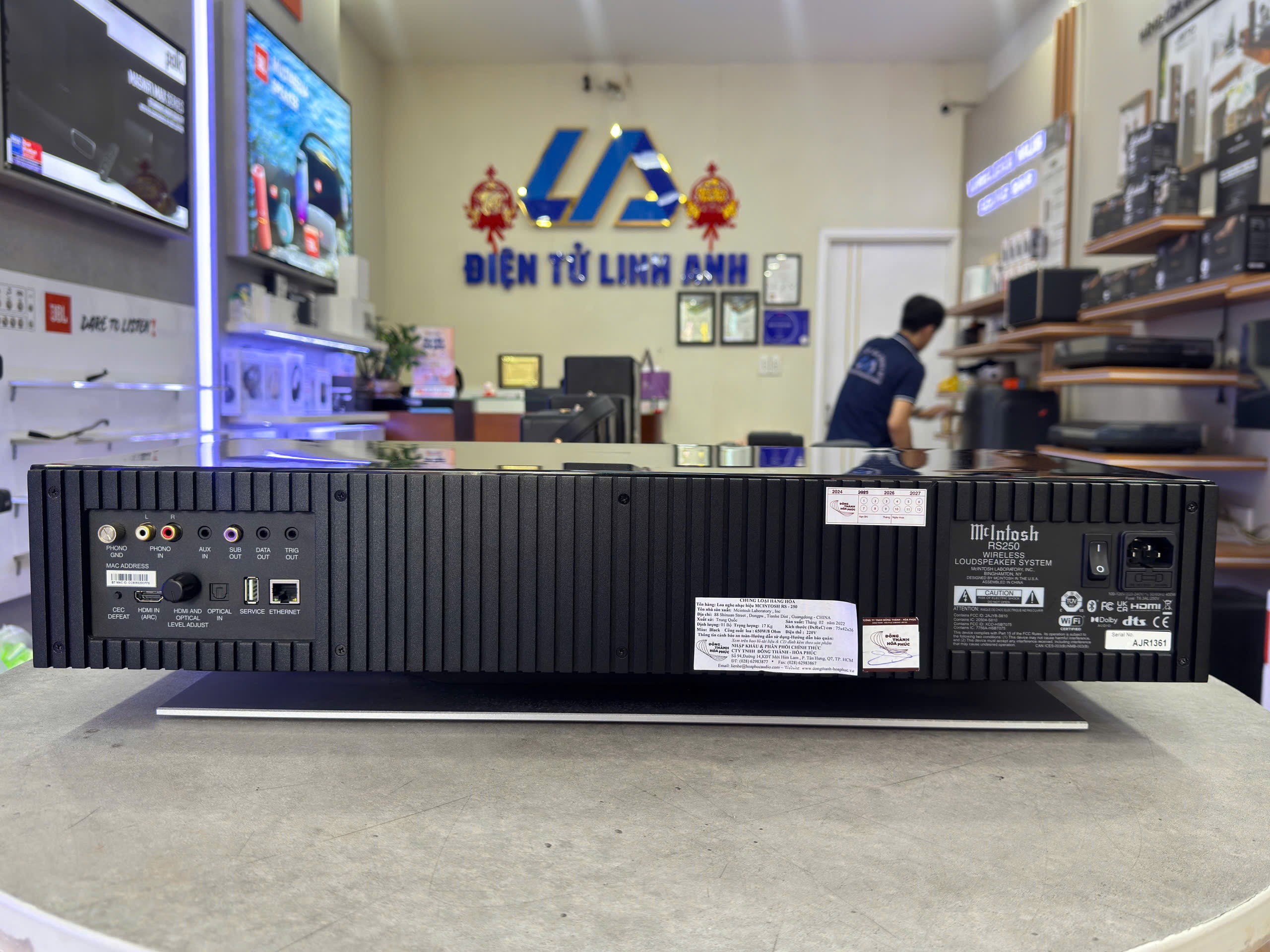 Loa McIntosh RS250 Likenew