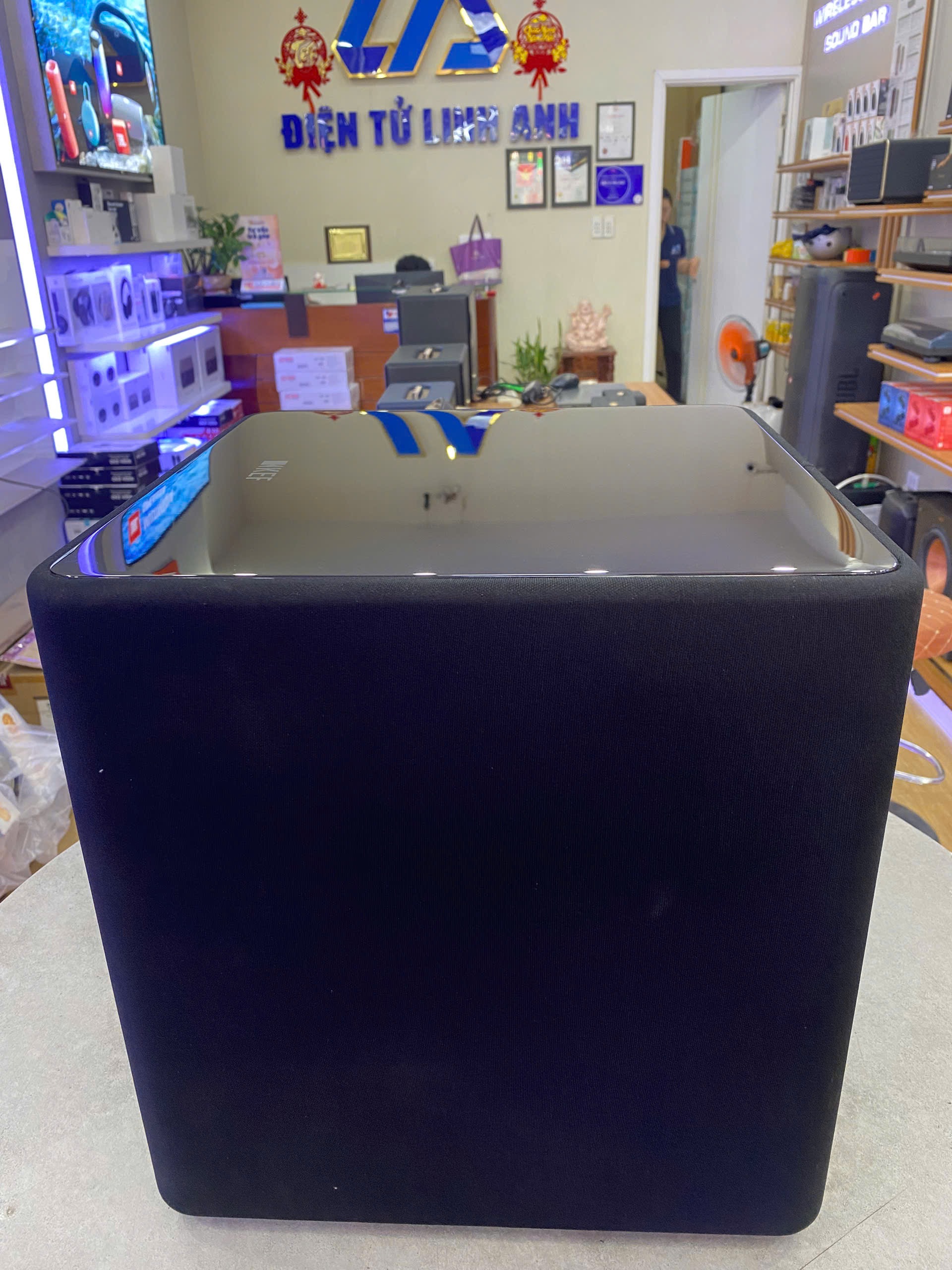 Loa KEF Kube 10 MIE Likenew