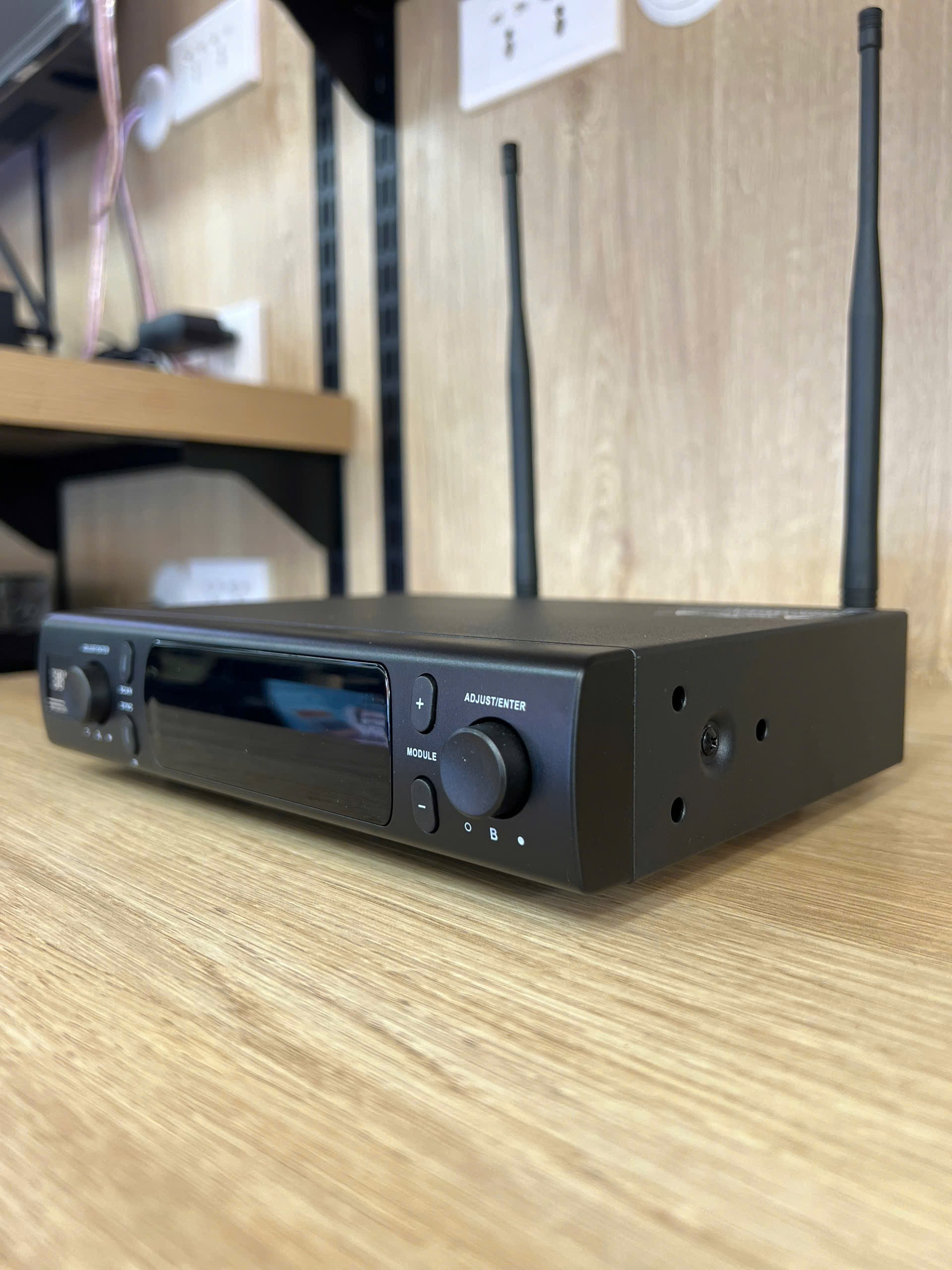 Micro JBL VM300 Likenew