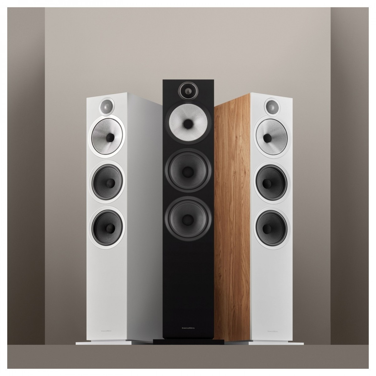 Loa Bowers & Wikins 603 S3