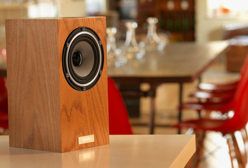 Loa Tannoy Revolution XT 6