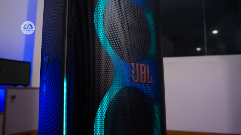 Loa JBL PartyBox 720 mới 2025 - pin 15 giờ, Auracast, công suất 800W