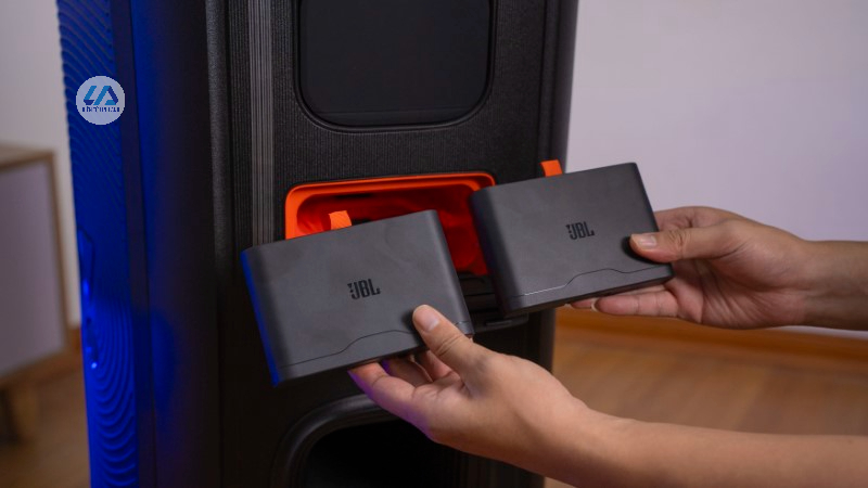 Loa JBL PartyBox 720 mới 2025 - pin 15 giờ, Auracast, công suất 800W