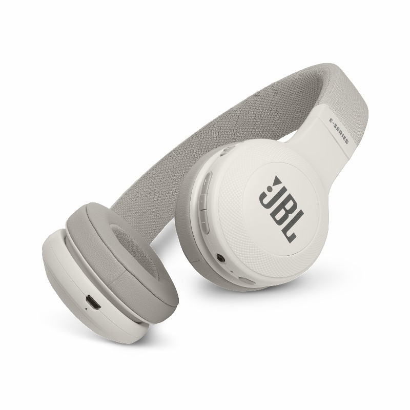 Tai nghe JBL E45BT