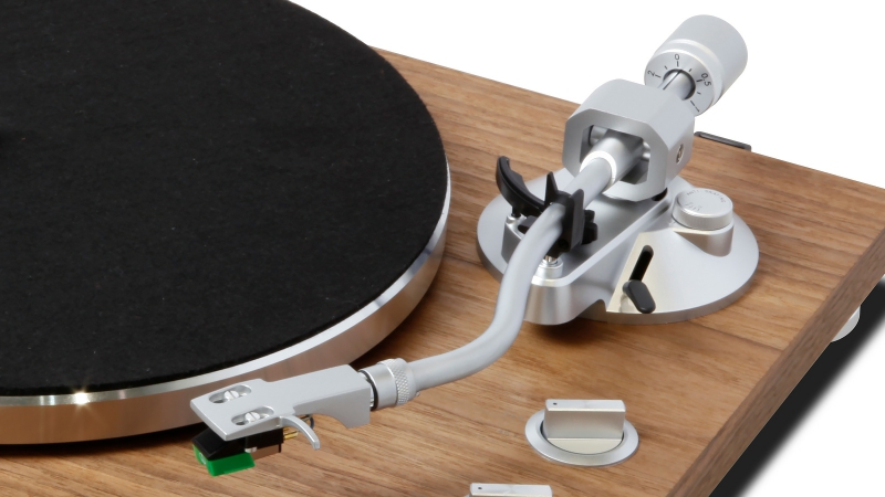 Đầu đĩa than TEAC TN-400BT