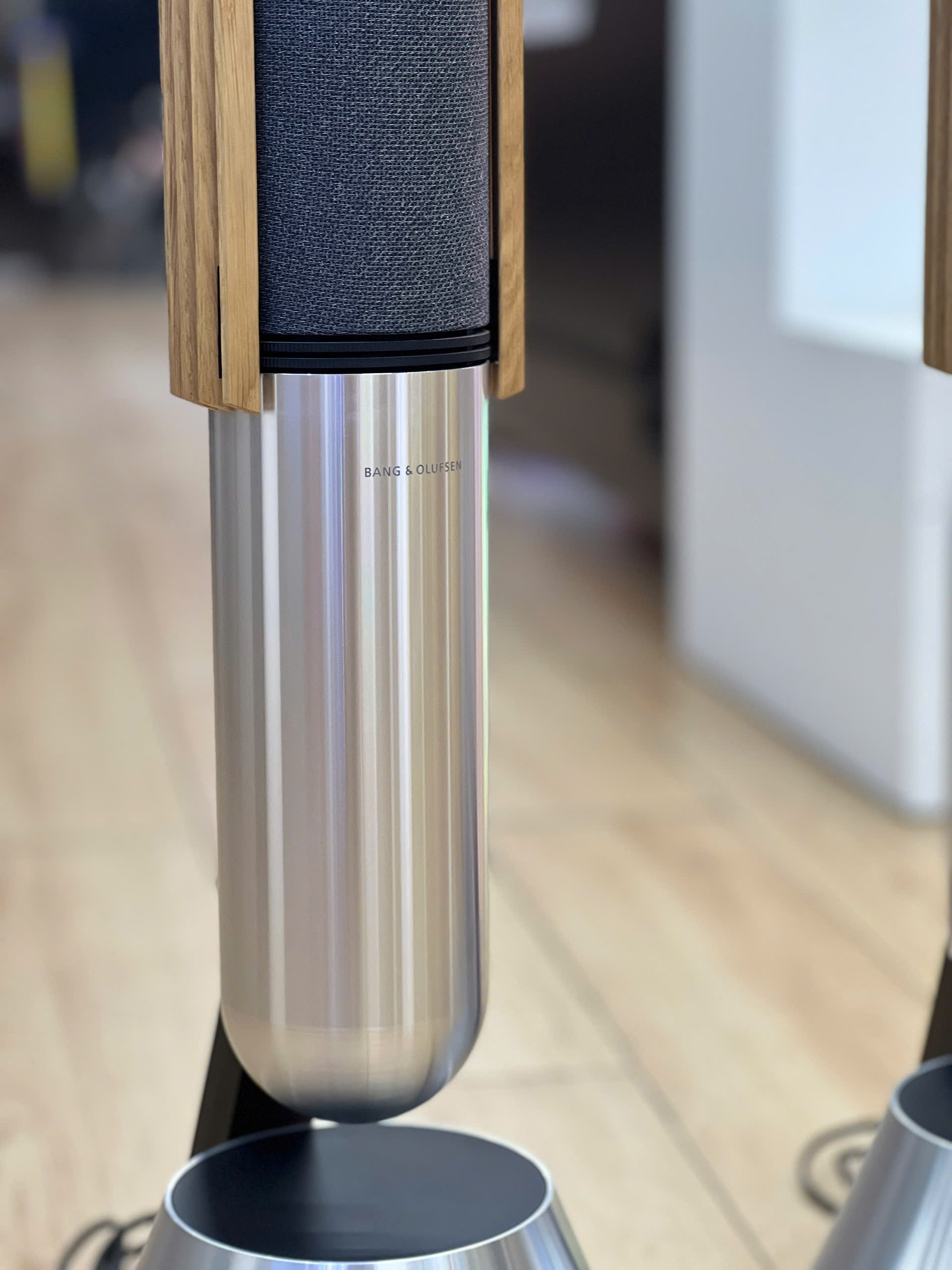 Loa Bang & Olufsen Beolab 28 Likenew