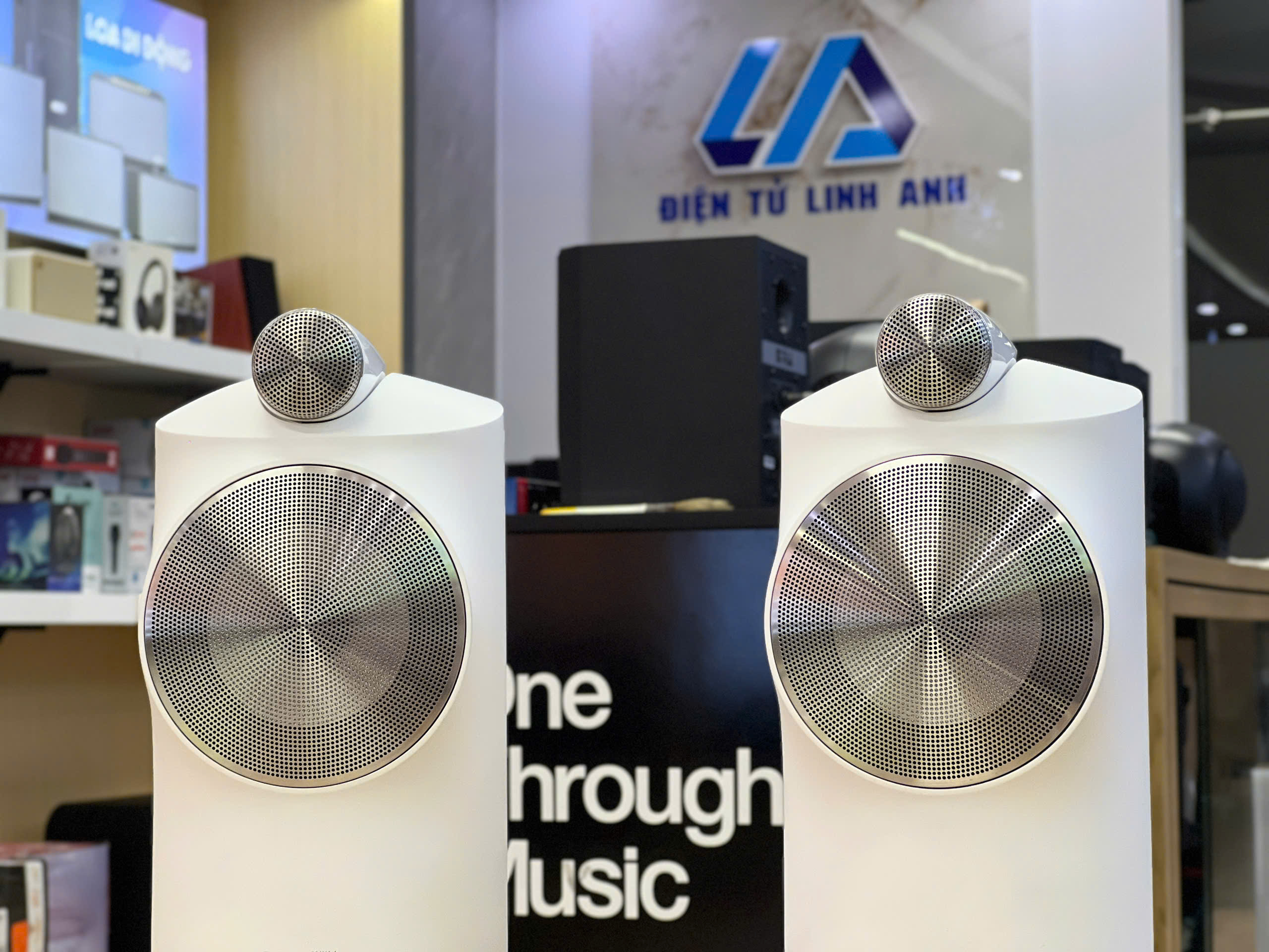 Loa Bowers & Wilkins Formation Duo Likenew kèm chân chính hãng